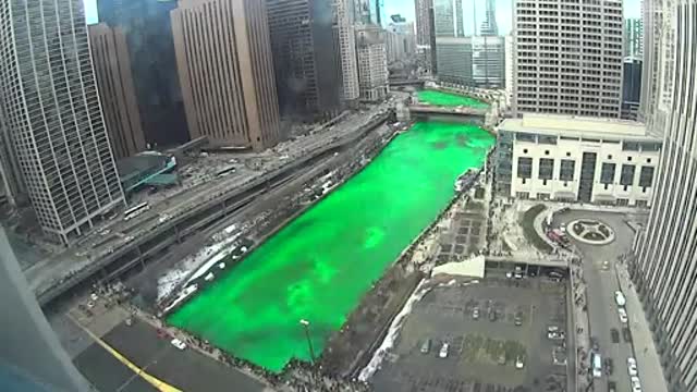 Chicago River Goes Green for St Patrick's Day