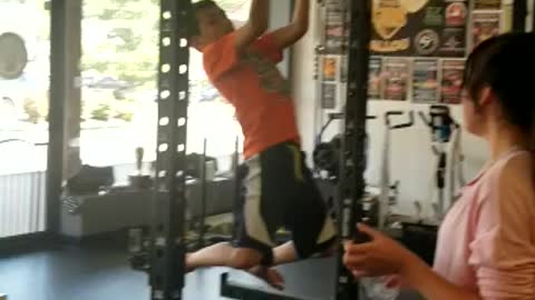 10 Year Old doing pullups