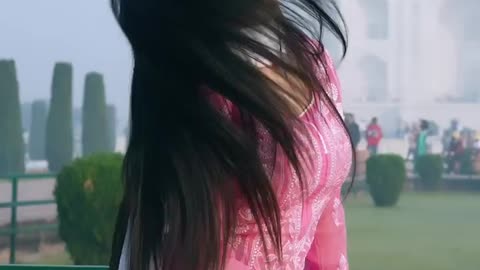 "Taj Mahal" Transition