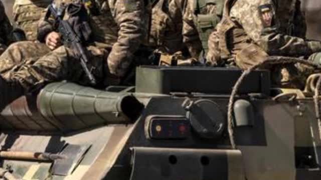 Rússia soldieres try tal Over strategic building but are captured