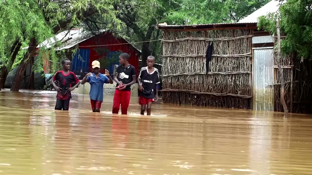 Fears of food shortages amid Somalia's flood