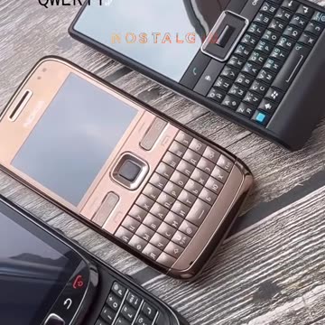 #qwerty #keyboard #retrotech #samsung #nokia #nokiamobile #blackberry #Motorola #sonyerricsson