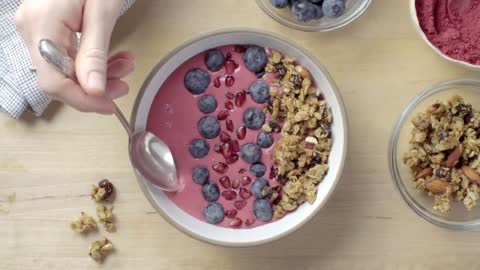 Learn how to make easy recipes by watching