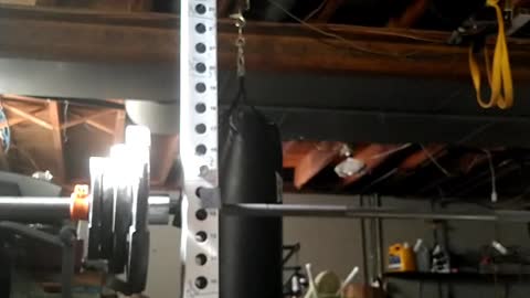 225 form check bench press