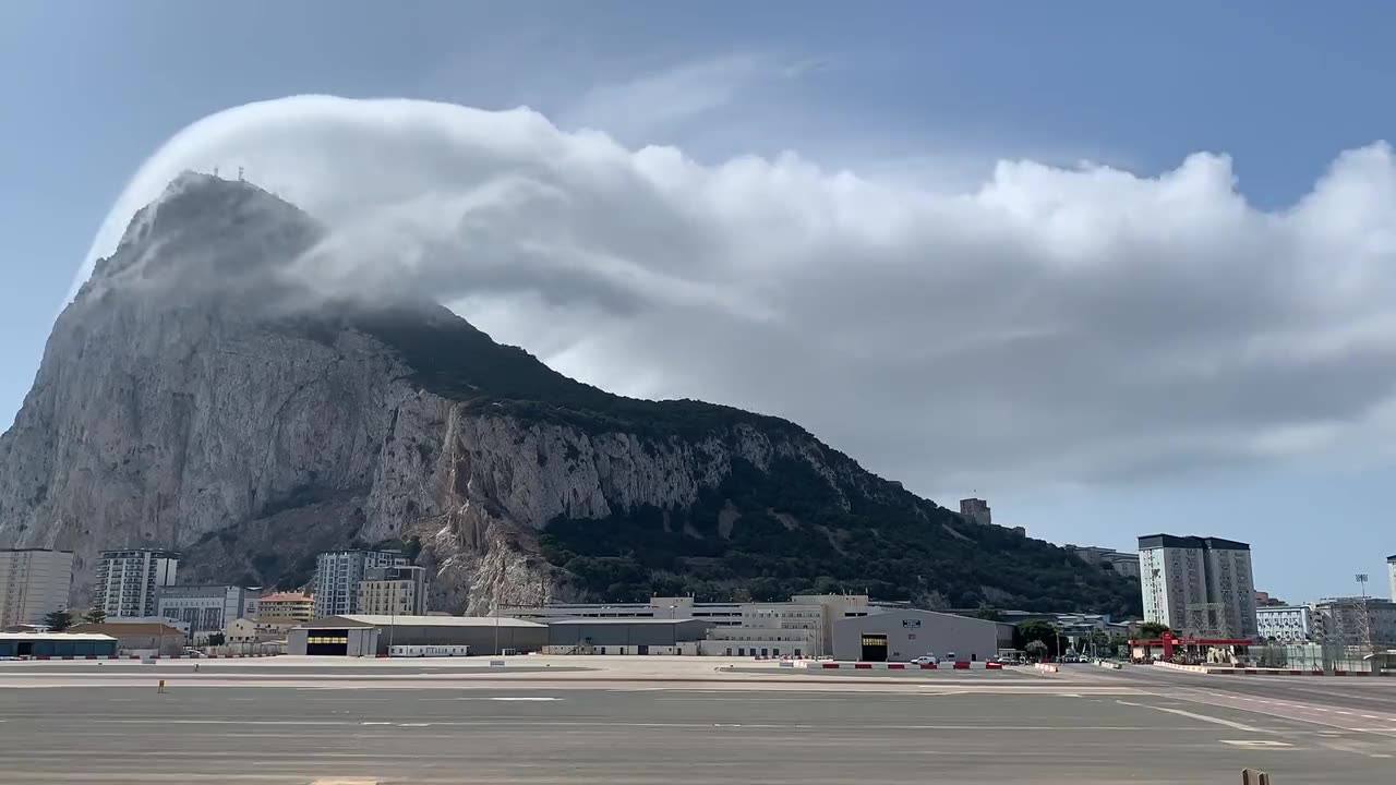 This Bizarre Formation On The Rock Of Gibraltar Is Known As A "Banner Cloud''