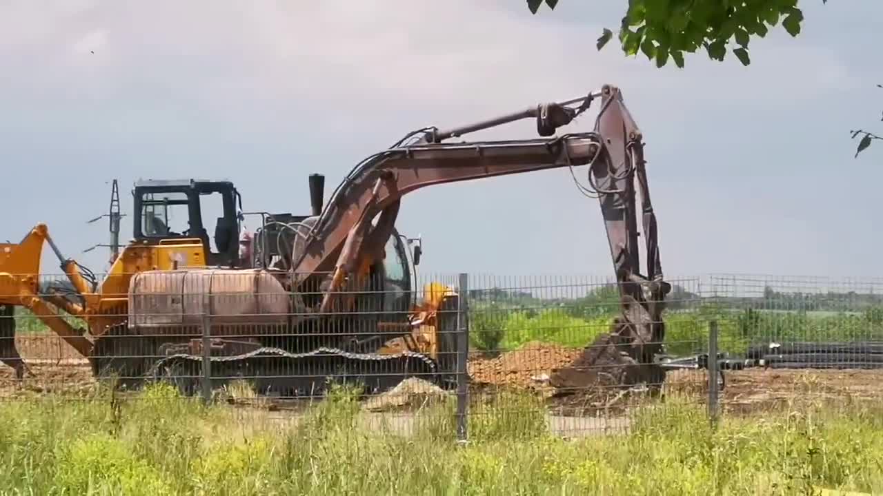 Mariupol CONSTRUCTION restoration and life.