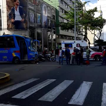 Accidente en el centro de Bucaramanga dejó a un motociclista muerto este jueves