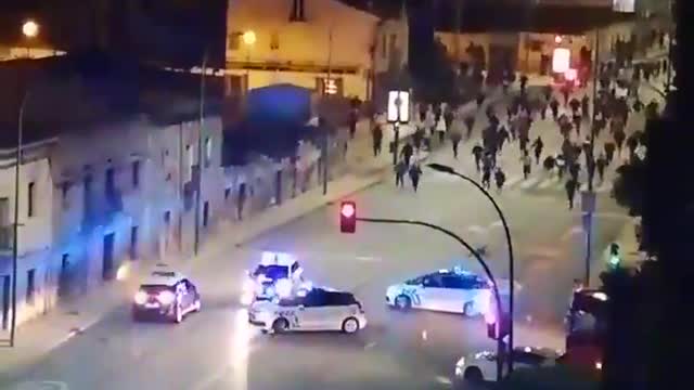 Spain protest against the new lockdowns happening right now