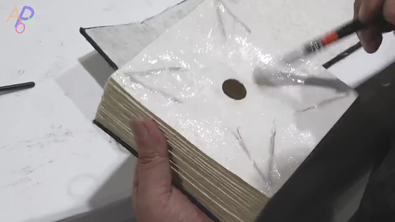 Process of Restoring Korean Traditional Lantern That Almost Disappeared