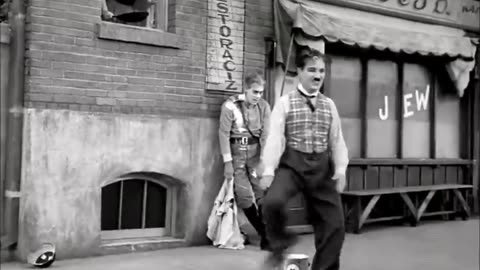 Charlie Chaplin- The Great Dictator- totter Dance