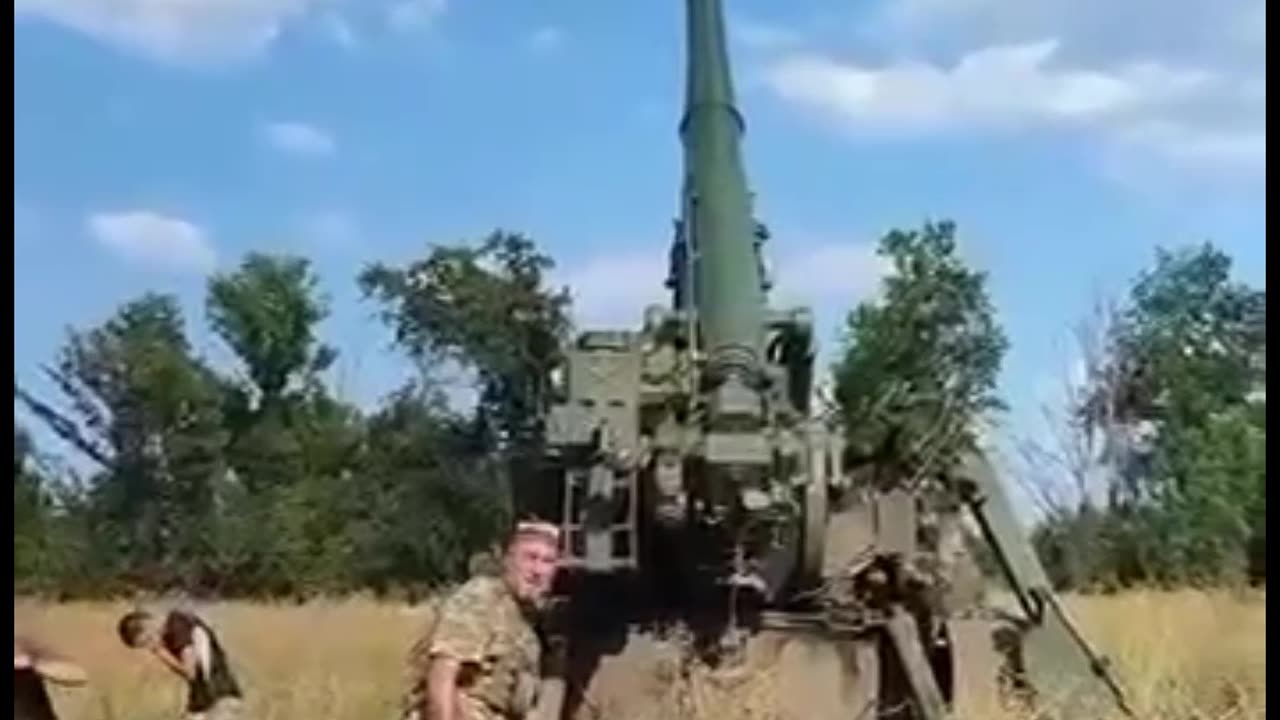 Probably the largest caliber of the ZSU artillery - 2c7 "Pion" in operation