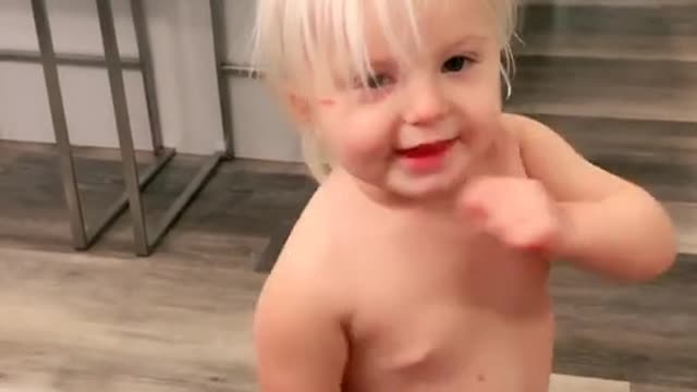 BABY DANCER FAMILY JOY! SEE HOW INTELLIGENT IT IS...