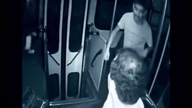 How not to rob a bus