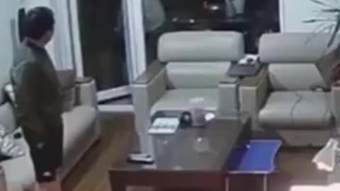 Man Suffering from Lockdown Jumps off Balcony in China