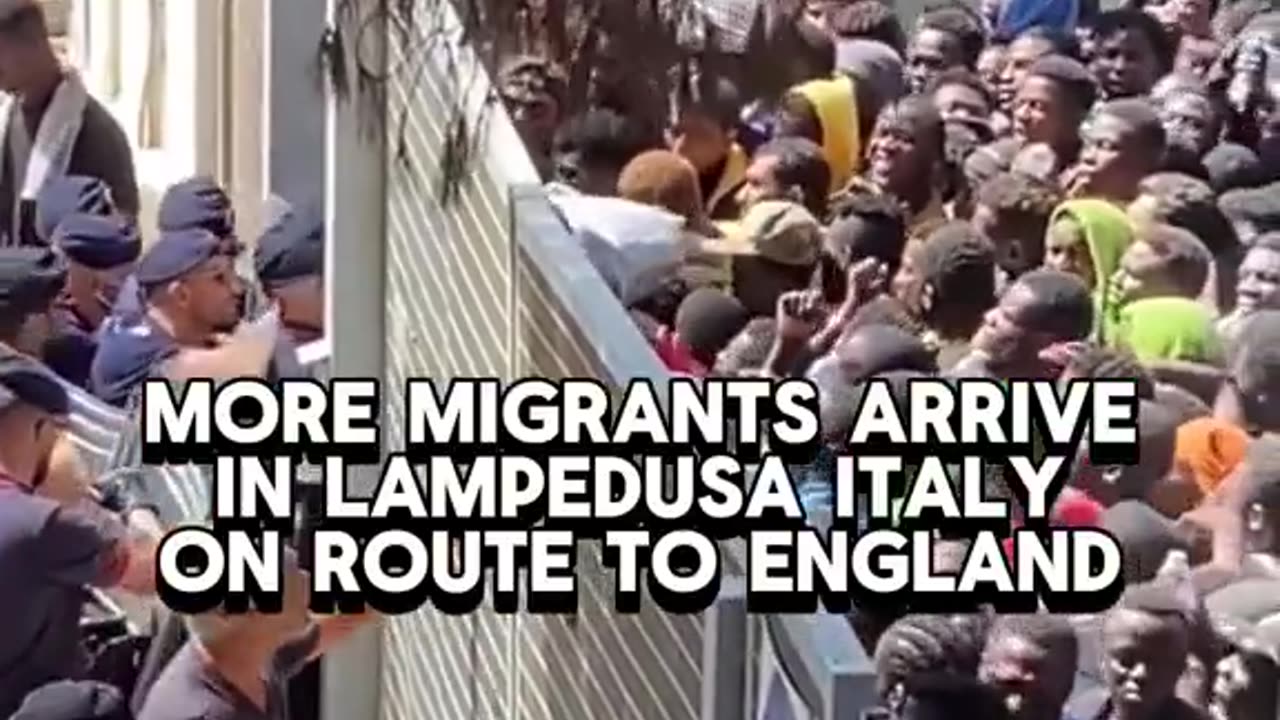 MORE MIGRANTS ARRIVE IN LAMPEDUSA ITALY ON ROUTE TO ENGLAND