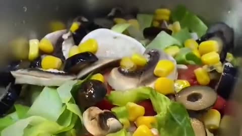 Yonani salad سلطه يونانيه