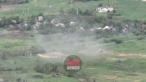 Ukraine War - Video shows the destruction of militants by D-20 cannons