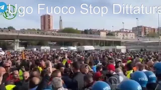 Italy: ITALIANS ASK FOR HELP