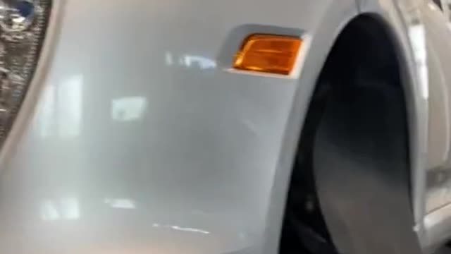 Disassembly and oil discharge of automobile