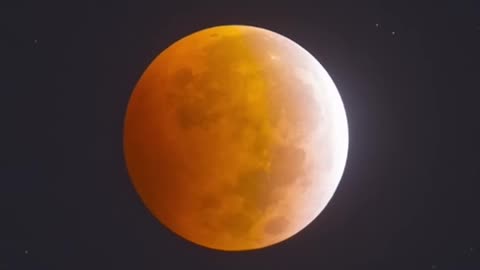 131K views Total lunar eclipse in under 20 seconds 🤯