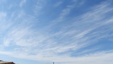 2020.08.08 Retour des Chemtrails bien visibles en journée dans les Alpes de Haute Provence