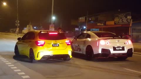 Mercedes A45 vs GTR R35