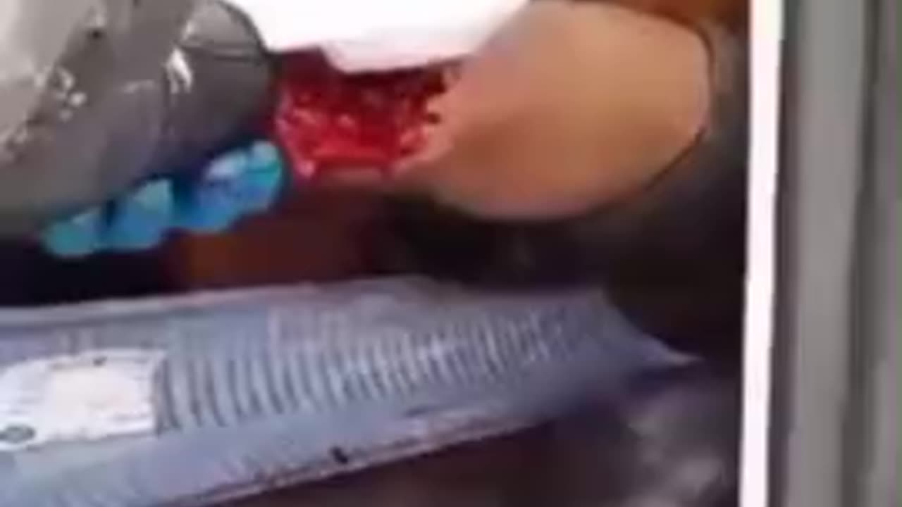 احد المصابين جراء قصف احلاحتلال منازل السكان في غزة #غزة_تُباد