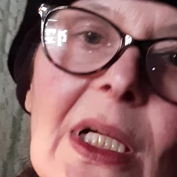 Joanna Nenko jako pani Raznatovic wspominająca Goldstona