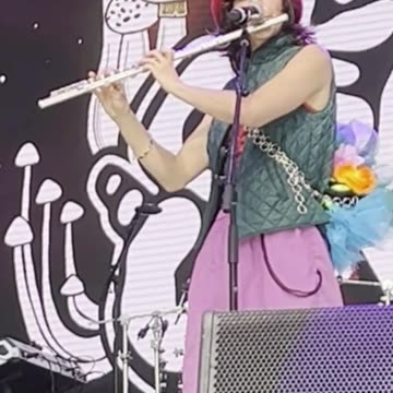 Pip The Pansy (with Little Stranger) - LIVE @ 420Fest (Short)