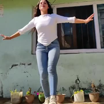 Supar model girl dance