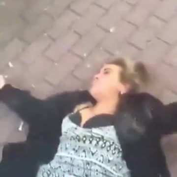 A French pregnant woman is thrown out by Muslims! Wish she could vote conservative next time