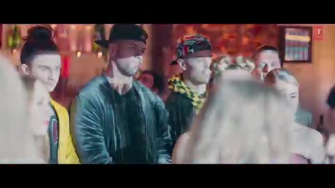 Full Song: Garmi | Street Dancer 3D | Varun D, Nora F, Badshah, Neha K | Remo D