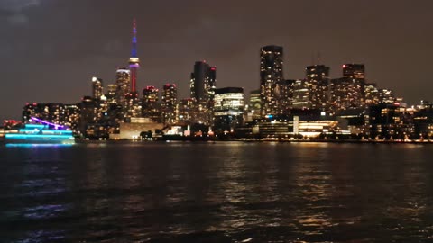 CN TOWER-TORONTO (NIGHT VIEW)