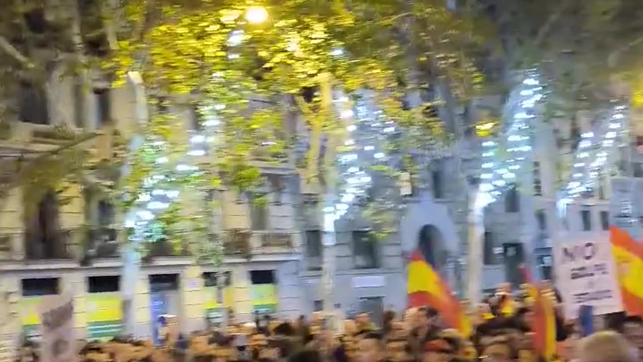 International media refuses to cover the story but the anti-separatist protesters in Spain