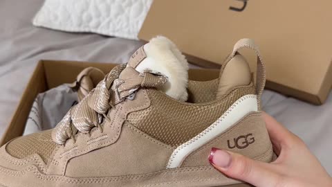 UGG Lowmel Sand