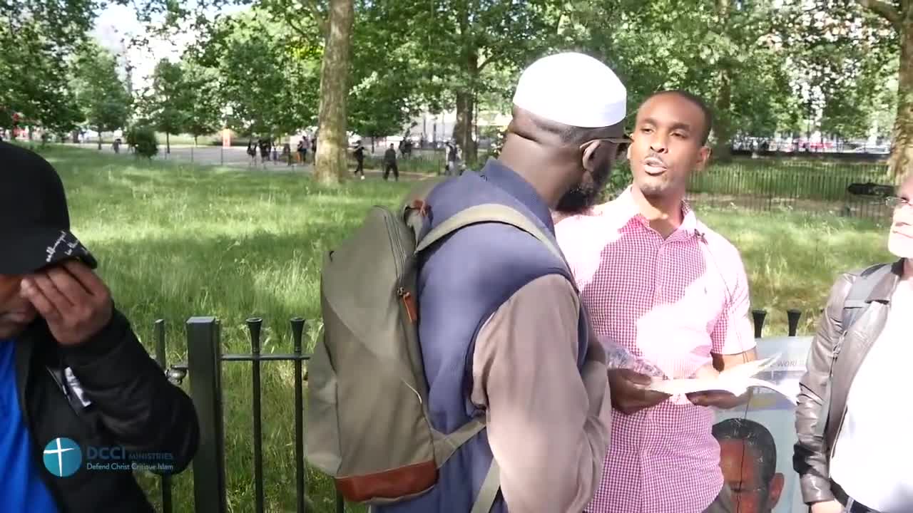 The Dawah team loses the ability to explain Islam. DCCI @ Speakers Corner