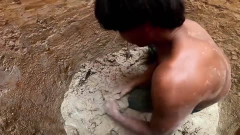 After a while, he actually walked to the hut without any change.