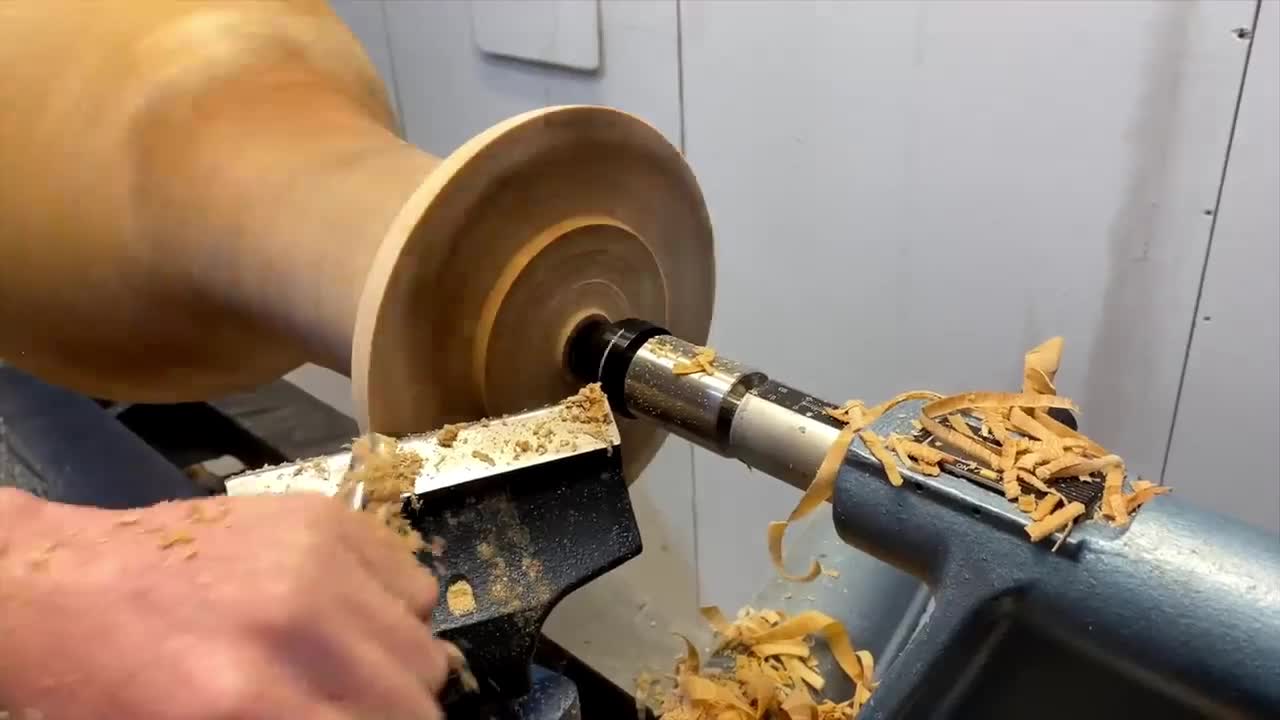 When carving it, it looks like the block is standing still