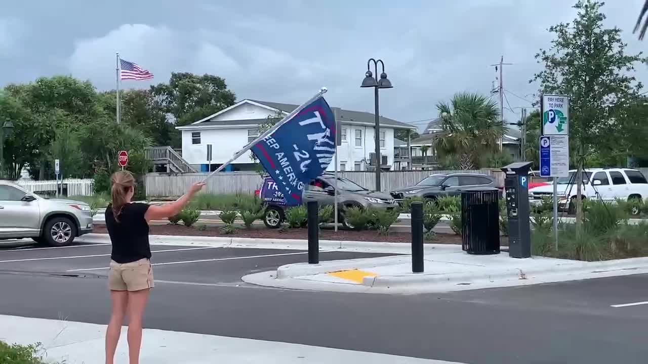 Trump car parade