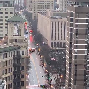 Bomb threat in Atlanta captured from apartment window