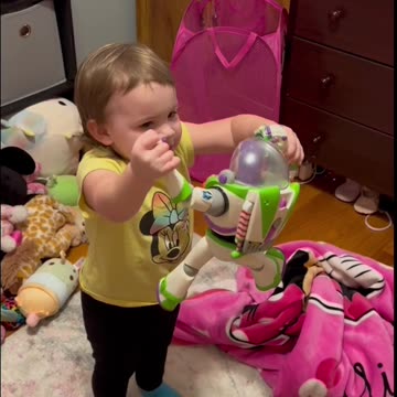 Sissy gave Taylin one of her old toys.