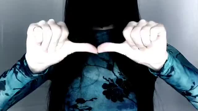 Cindy's hand dance is back