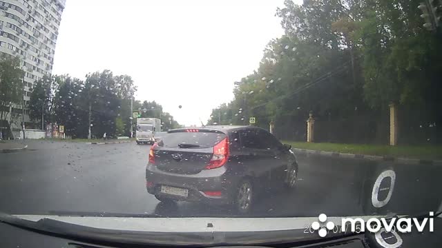 Spinning Car Collision on Russian Road