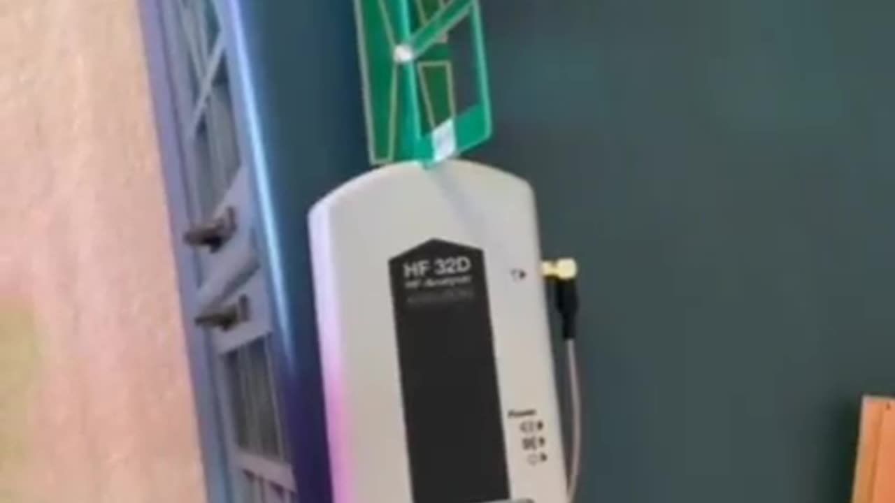 "POWERFUL EMF FROM AIRPODS WARNING! SHARE!!"
