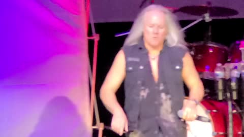 Warrant "Love In Stereo"