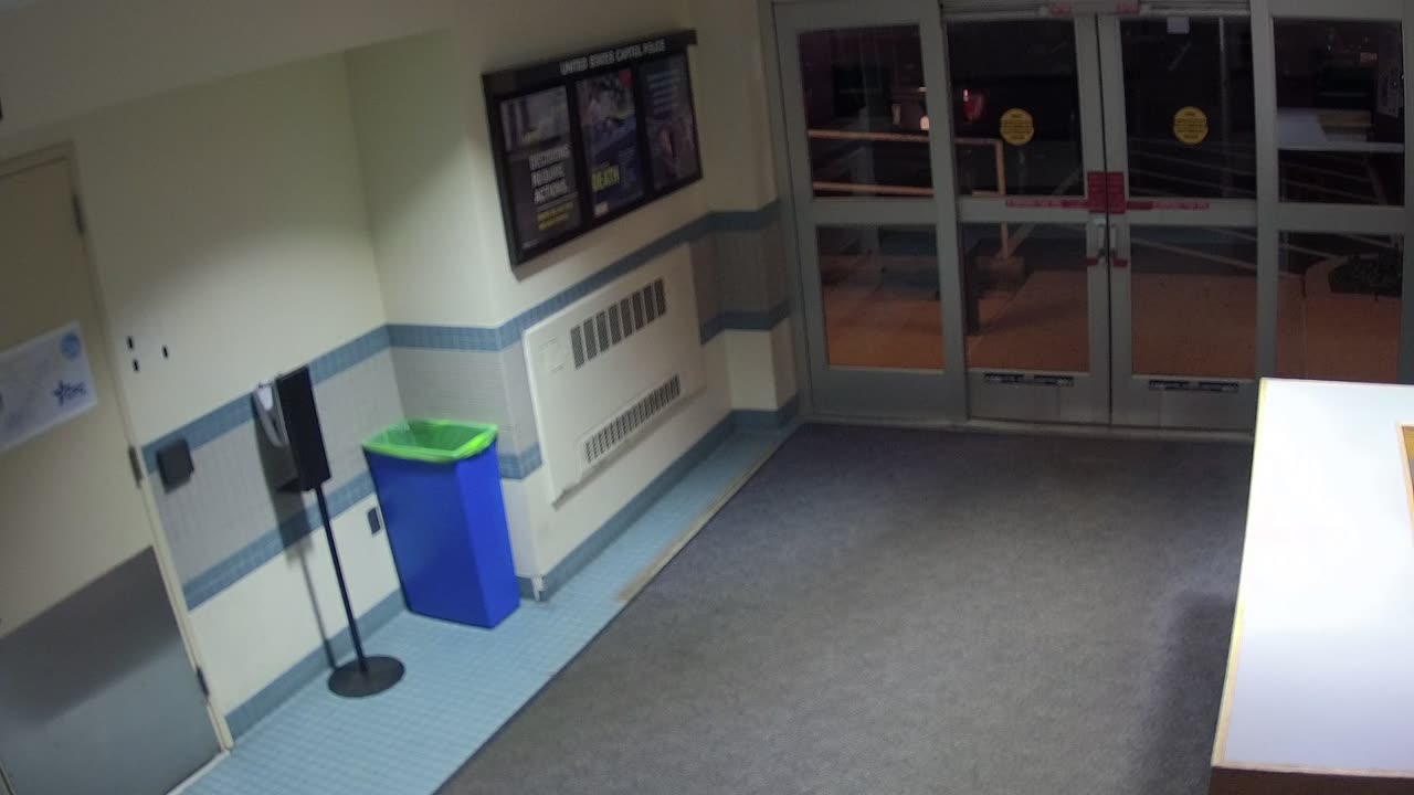 1662HQOB01WestDoor_2021-01-06_18h06min58s380ms.mp4