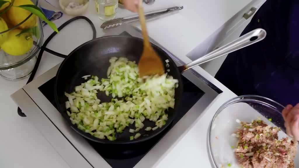 Squeeze all the meat filling into meatballs.