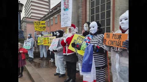 Les Masques Blancs Sud Alsace et Citoyens Action Pancartes le 27 Novembre