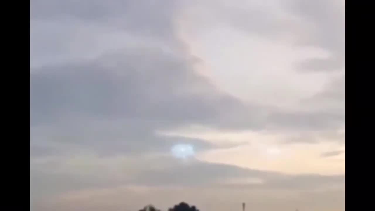 Real UFO's Caught on Camera Vol 4