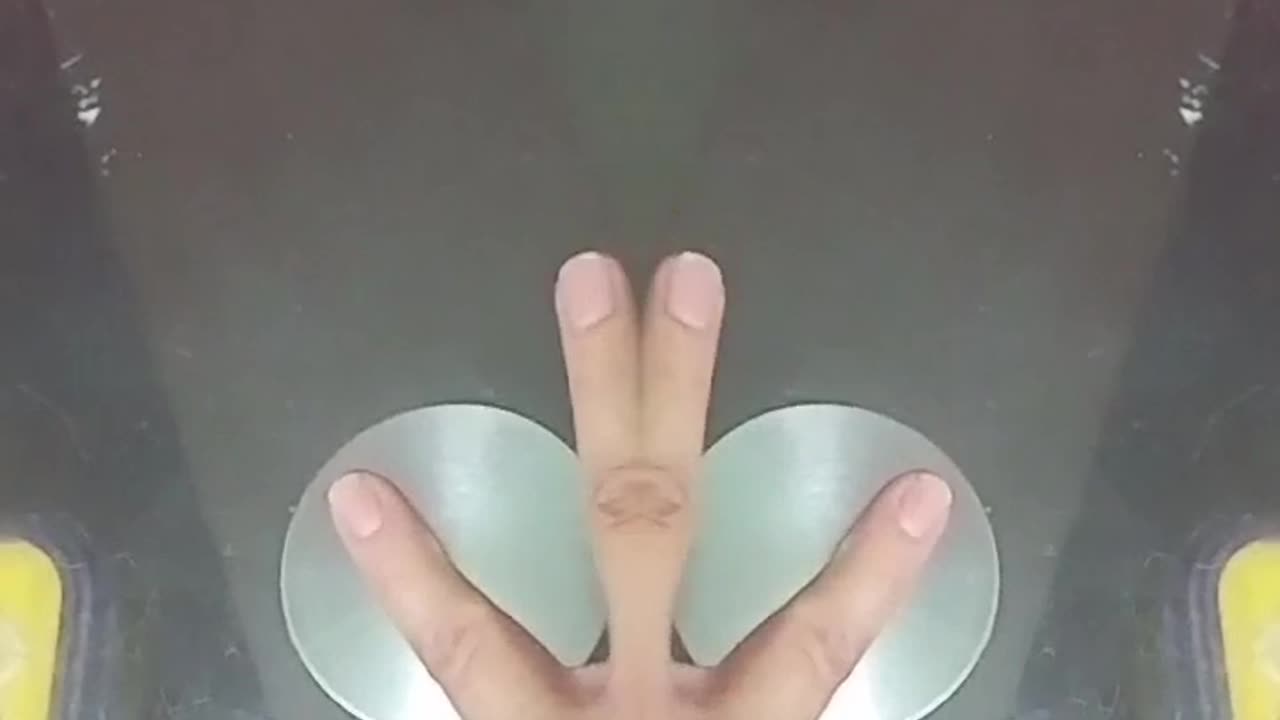 Finger twist